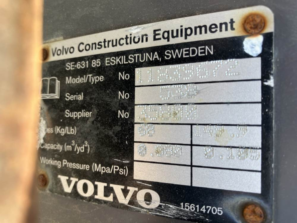 Volvo Tieflöffel mit Zähne - Festanbau - Bager nakladalec: slika 4 Volvo Tieflöffel mit Zähne - Festanbau - Bager nakladalec: slika 4