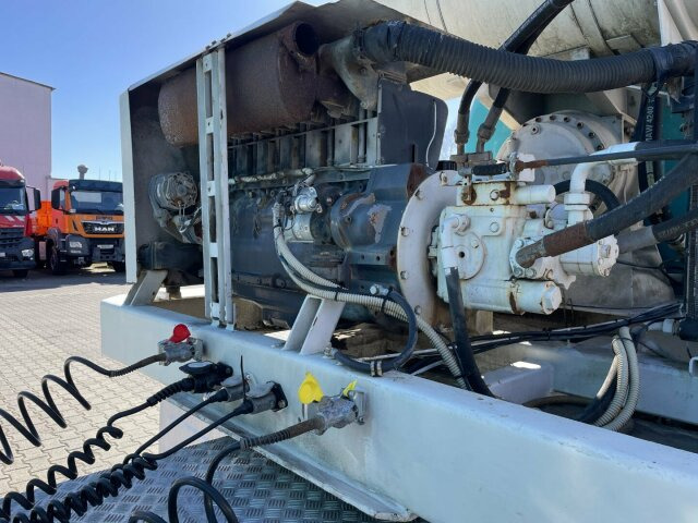 Betonmischer-Auflieger Intermix 12 m³ mit Motor - Polprikolica mešalec betona: slika 2 Betonmischer-Auflieger Intermix 12 m³ mit Motor - Polprikolica mešalec betona: slika 2