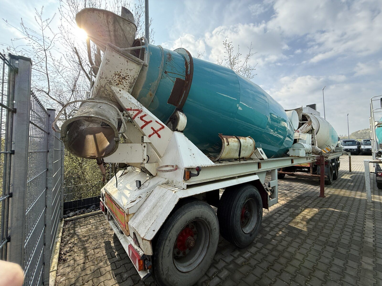 Betonmischer-Auflieger Stetter 10 m³ mit Motor - Avtomešalec: slika 2 Betonmischer-Auflieger Stetter 10 m³ mit Motor - Avtomešalec: slika 2
