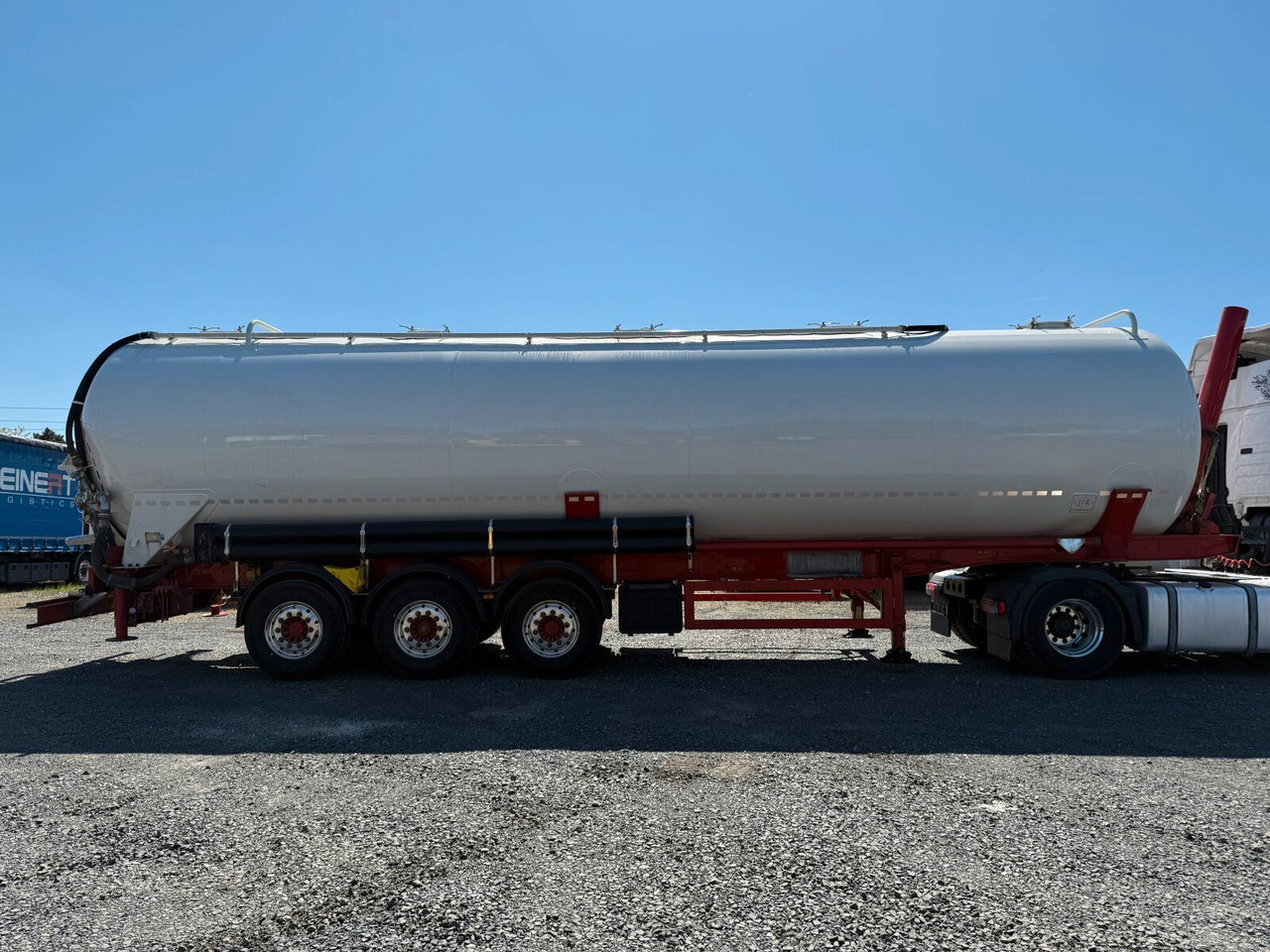 Feldbinder KIP 60.3 Silo 60.000 L 3 Achse ADR - Silos cisterna: slika 2 Feldbinder KIP 60.3 Silo 60.000 L 3 Achse ADR - Silos cisterna: slika 2