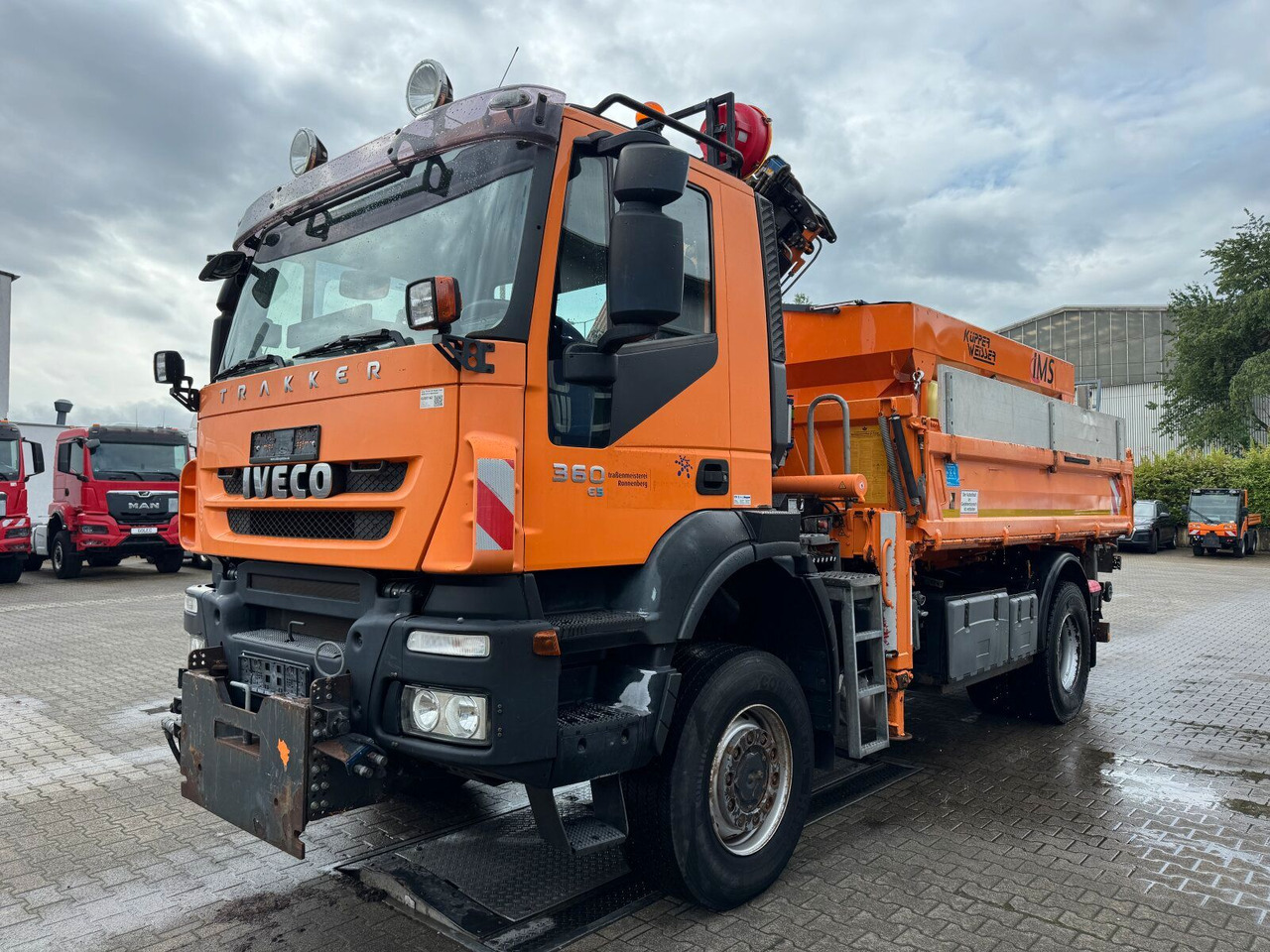 Iveco TRAKKER Kipper Kran TEREX 85.2 Winterdienst - Tovornjak z dvigalom: slika 2 Iveco TRAKKER Kipper Kran TEREX 85.2 Winterdienst - Tovornjak z dvigalom: slika 2