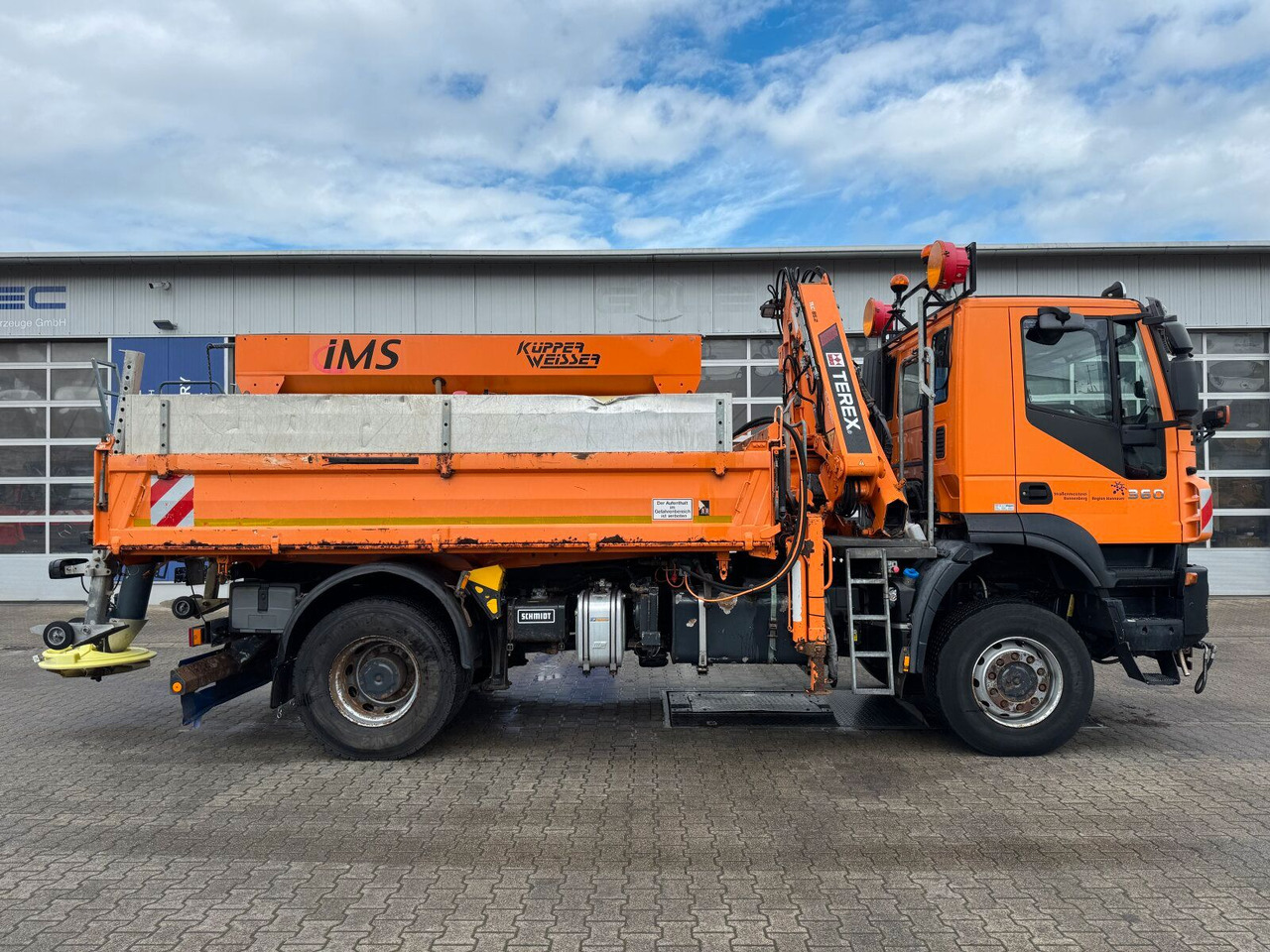 Iveco TRAKKER Kipper Kran TEREX 85.2 Winterdienst - Tovornjak prekucnik, Tovornjak z dvigalom: slika 3 Iveco TRAKKER Kipper Kran TEREX 85.2 Winterdienst - Tovornjak prekucnik, Tovornjak z dvigalom: slika 3