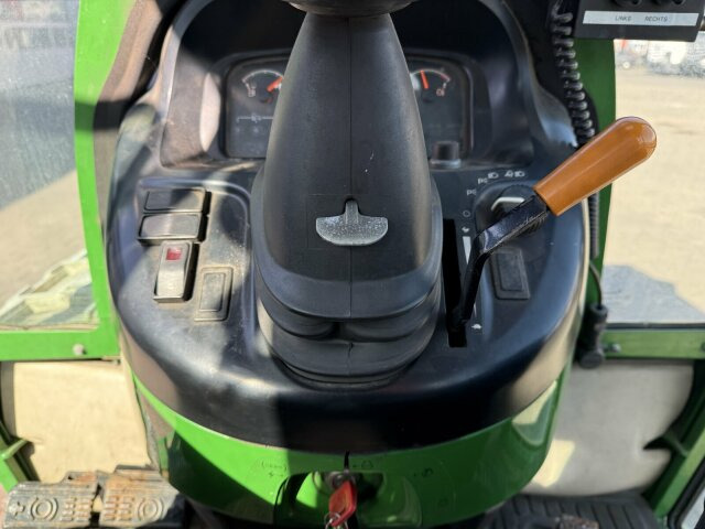 Mestni traktor John Deere 3520 Kommunaltrak. Frontkraftheber Kuppeldreieck: slika 6 Mestni traktor John Deere 3520 Kommunaltrak. Frontkraftheber Kuppeldreieck: slika 6