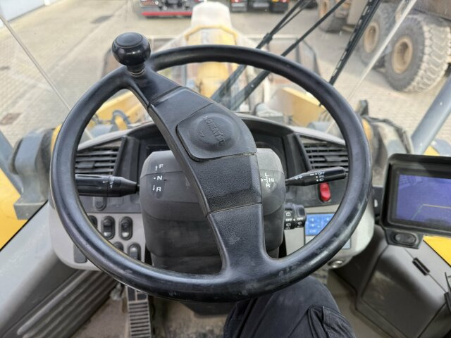 Komatsu WA 470-7 Radlader 24 Ton Schaufel 4.5 m³ *Waage - Kolesni nakladalec: slika 2 Komatsu WA 470-7 Radlader 24 Ton Schaufel 4.5 m³ *Waage - Kolesni nakladalec: slika 2