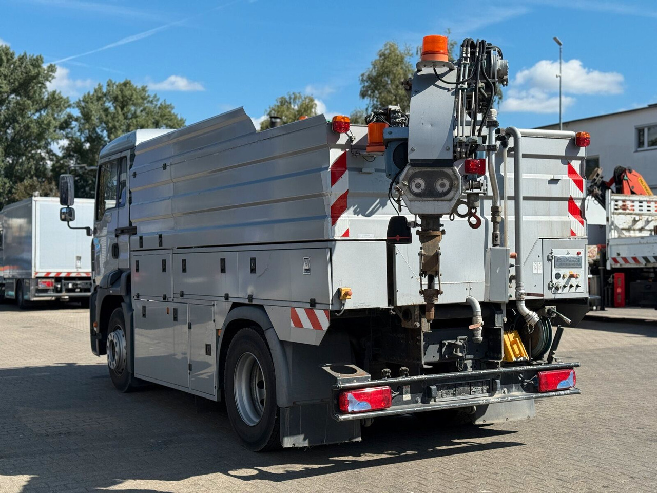 MAN TGA 18.360 4x2 HD-Kanalreiniger ASSMANN 6500 L - Vakuumski tovornjak: slika 5 MAN TGA 18.360 4x2 HD-Kanalreiniger ASSMANN 6500 L - Vakuumski tovornjak: slika 5