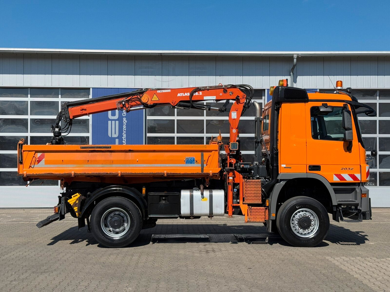 Mercedes-Benz ACTROS 2044 4x4 Kipper Kran ATLAS 65.2 A2L - Tovornjak prekucnik, Tovornjak z dvigalom: slika 3 Mercedes-Benz ACTROS 2044 4x4 Kipper Kran ATLAS 65.2 A2L - Tovornjak prekucnik, Tovornjak z dvigalom: slika 3