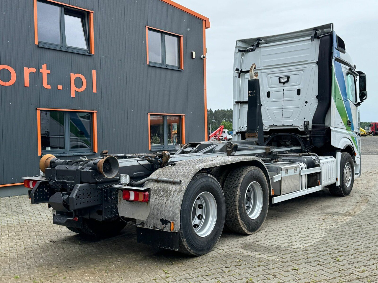 Mercedes-Benz ACTROS 2658 6x2 Abrollkipper MEILLER RK 26.67K - Kotalni prekucni tovornjak: slika 5 Mercedes-Benz ACTROS 2658 6x2 Abrollkipper MEILLER RK 26.67K - Kotalni prekucni tovornjak: slika 5
