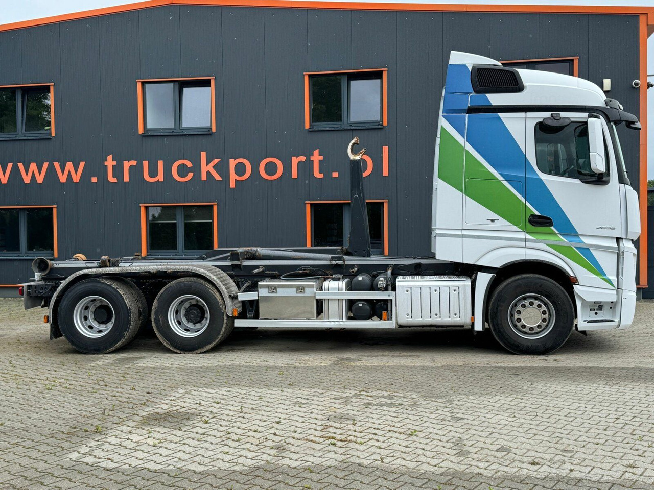 Mercedes-Benz ACTROS 2658 6x2 Abrollkipper MEILLER RK 26.67K - Kotalni prekucni tovornjak: slika 4 Mercedes-Benz ACTROS 2658 6x2 Abrollkipper MEILLER RK 26.67K - Kotalni prekucni tovornjak: slika 4