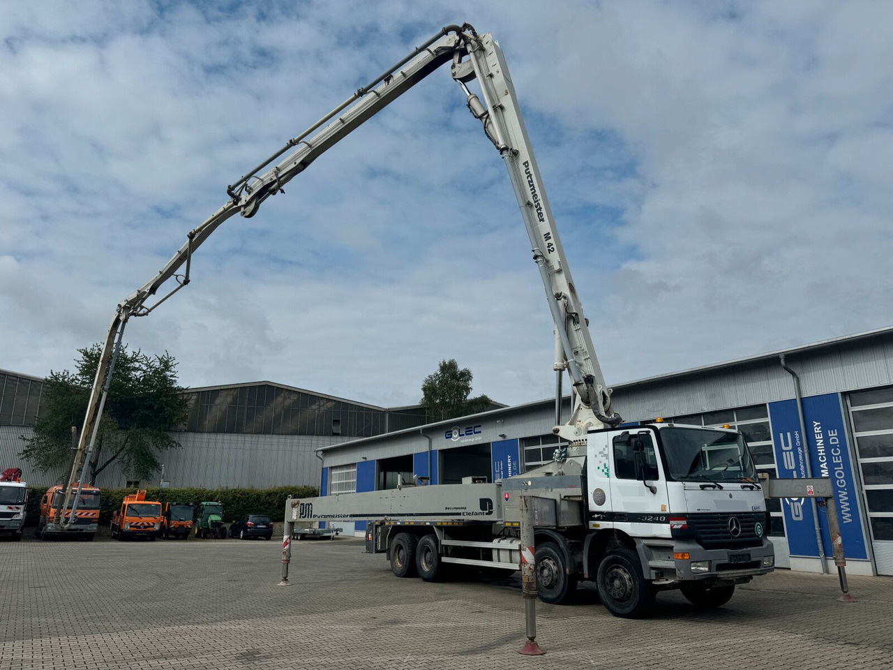 Mercedes-Benz ACTROS 3240 8x4 Betonpumpe PUTZMEISTER BSF 42 M - Črpalka za beton: slika 2 Mercedes-Benz ACTROS 3240 8x4 Betonpumpe PUTZMEISTER BSF 42 M - Črpalka za beton: slika 2