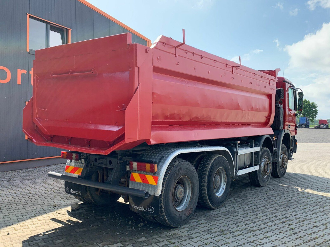 Mercedes-Benz ACTROS 4141 EURO4 8x8 Muldenkipper - Tovornjak prekucnik: slika 5 Mercedes-Benz ACTROS 4141 EURO4 8x8 Muldenkipper - Tovornjak prekucnik: slika 5