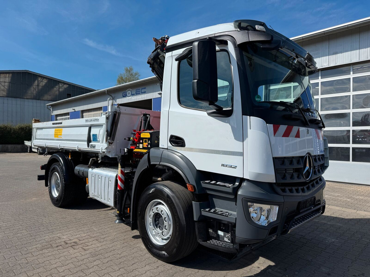 Mercedes-Benz AROCS 1832 4x2 Euro 6 Kipper Kran FASSI F120FB - Tovornjak prekucnik, Tovornjak z dvigalom: slika 1 Mercedes-Benz AROCS 1832 4x2 Euro 6 Kipper Kran FASSI F120FB - Tovornjak prekucnik, Tovornjak z dvigalom: slika 1