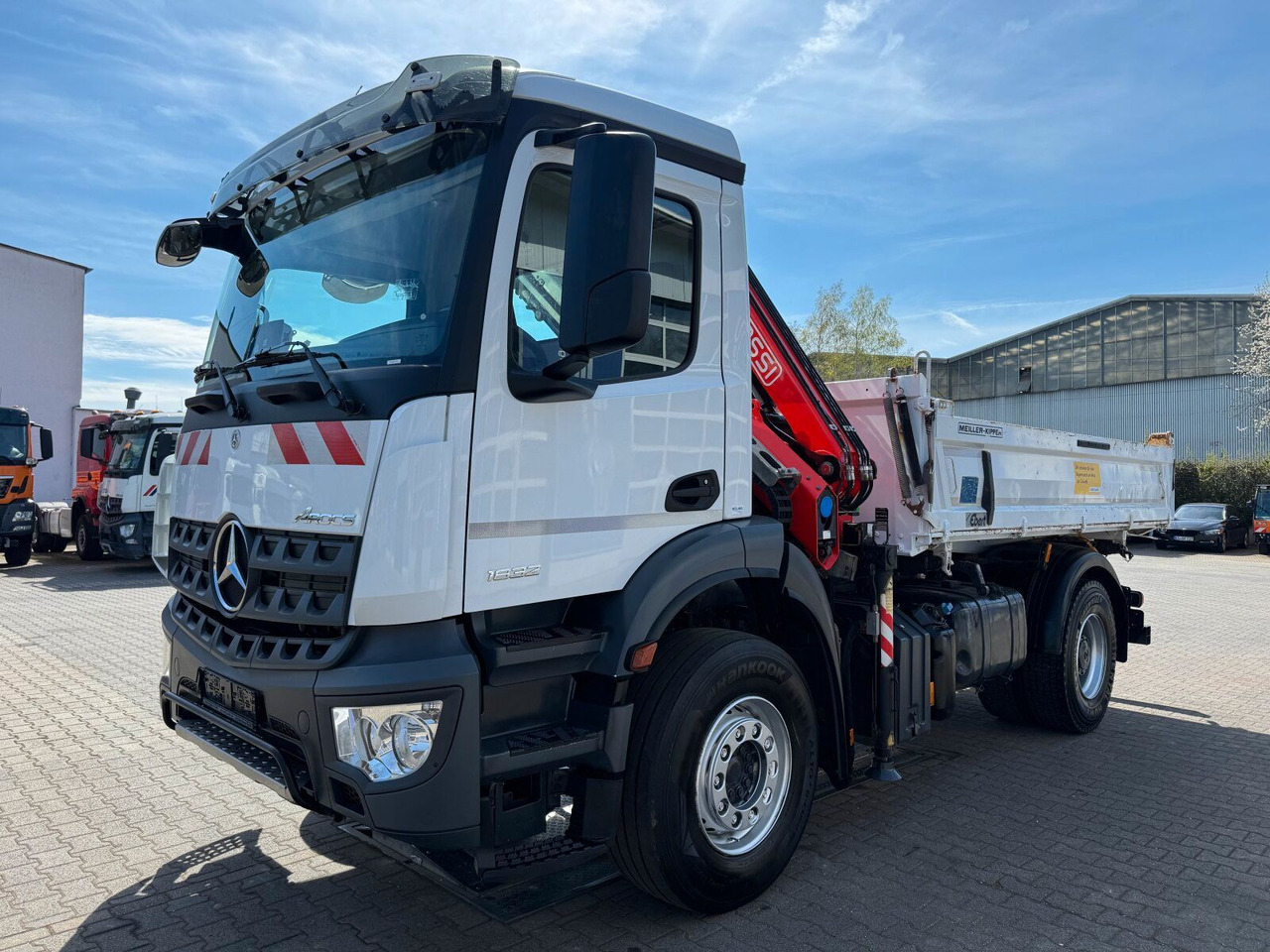 Mercedes-Benz AROCS 1832 4x2 Euro 6 Kipper Kran FASSI F120FB - Tovornjak prekucnik, Tovornjak z dvigalom: slika 2 Mercedes-Benz AROCS 1832 4x2 Euro 6 Kipper Kran FASSI F120FB - Tovornjak prekucnik, Tovornjak z dvigalom: slika 2