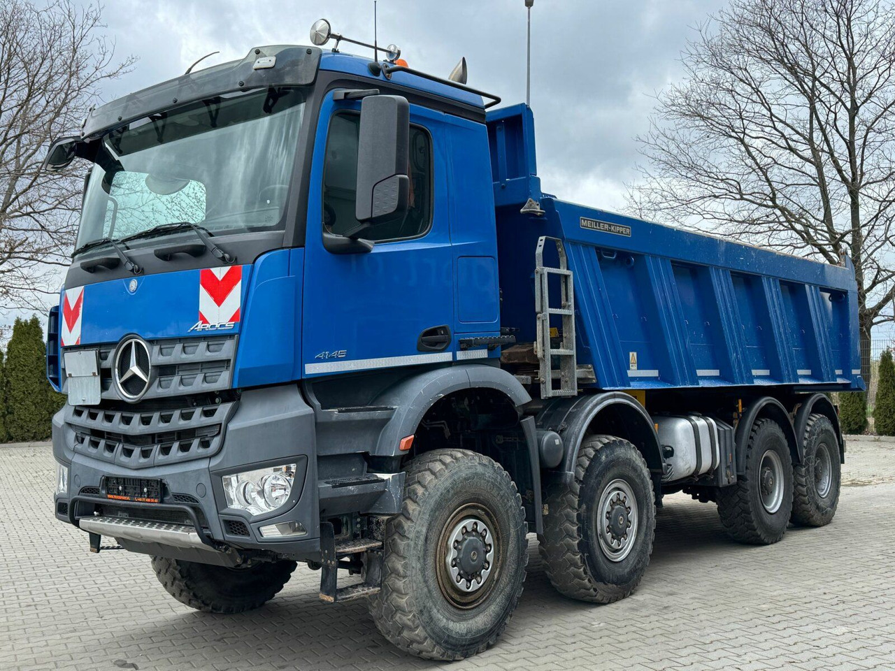 Mercedes-Benz AROCS 4145 8x8 EURO6 Muldenkipper TOP! - Tovornjak prekucnik: slika 2 Mercedes-Benz AROCS 4145 8x8 EURO6 Muldenkipper TOP! - Tovornjak prekucnik: slika 2