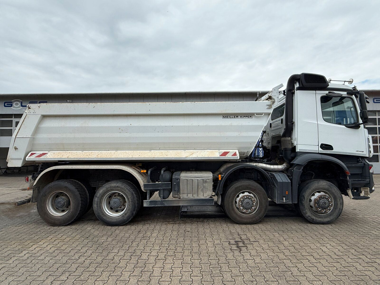 Mercedes-Benz AROCS 4145 8x8 Meiller Muldenkipper - Tovornjak prekucnik: slika 3 Mercedes-Benz AROCS 4145 8x8 Meiller Muldenkipper - Tovornjak prekucnik: slika 3