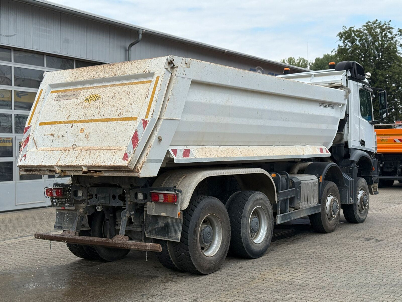 Mercedes-Benz AROCS 4145 8x8 Meiller Muldenkipper - Komunalni tovornjak: slika 5 Mercedes-Benz AROCS 4145 8x8 Meiller Muldenkipper - Komunalni tovornjak: slika 5