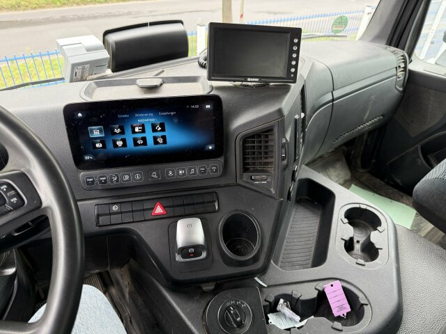 Mercedes-Benz AROCS 4145 8x8 Meiller Muldenkipper - Tovornjak prekucnik: slika 4 Mercedes-Benz AROCS 4145 8x8 Meiller Muldenkipper - Tovornjak prekucnik: slika 4