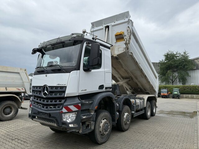 Mercedes-Benz AROCS 4145 8x8 Meiller Muldenkipper - Tovornjak prekucnik: slika 4 Mercedes-Benz AROCS 4145 8x8 Meiller Muldenkipper - Tovornjak prekucnik: slika 4