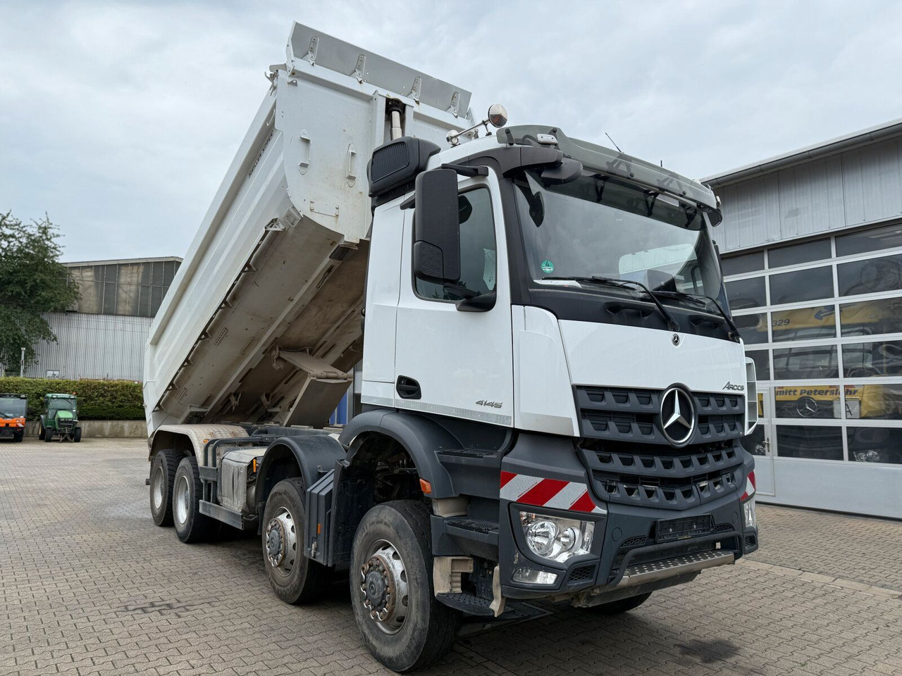 Mercedes-Benz AROCS 4145 8x8 Meiller Muldenkipper - Tovornjak prekucnik: slika 2 Mercedes-Benz AROCS 4145 8x8 Meiller Muldenkipper - Tovornjak prekucnik: slika 2
