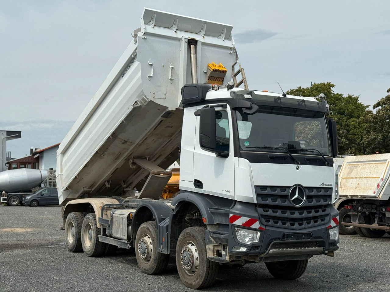 Mercedes-Benz AROCS 4145 8x8 Meiller Muldenkipper - Komunalni tovornjak: slika 2 Mercedes-Benz AROCS 4145 8x8 Meiller Muldenkipper - Komunalni tovornjak: slika 2