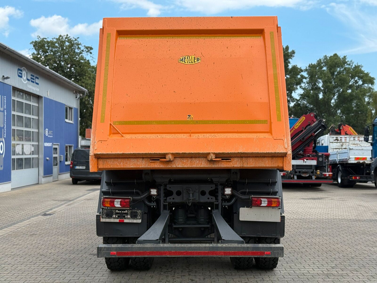 Mercedes-Benz AROCS 4851 8x6 Euro 6 Gesteinkipper MEILLER 25m³ - Tovornjak prekucnik: slika 4 Mercedes-Benz AROCS 4851 8x6 Euro 6 Gesteinkipper MEILLER 25m³ - Tovornjak prekucnik: slika 4