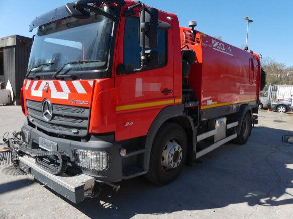 Mercedes-Benz Atego 1324 4x2 Kehrmaschine BROCK HD Anlage - Vozilo za pometanje: slika 2 Mercedes-Benz Atego 1324 4x2 Kehrmaschine BROCK HD Anlage - Vozilo za pometanje: slika 2