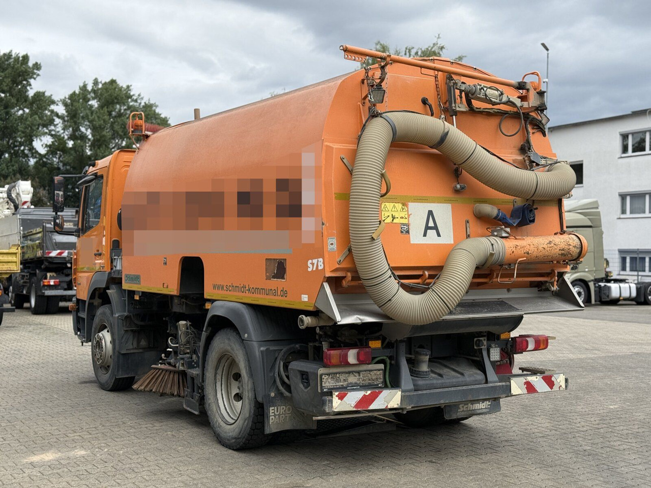 Mercedes-Benz Atego 1324 4x2 Kehrmaschine Schmidt SKF S7B 7 m³ - Vozilo za pometanje: slika 5 Mercedes-Benz Atego 1324 4x2 Kehrmaschine Schmidt SKF S7B 7 m³ - Vozilo za pometanje: slika 5