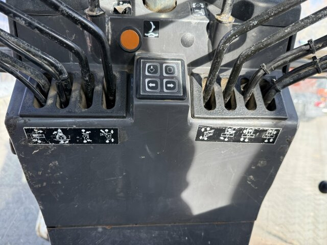 New Holland F106.6A alrrad 6x6 Grader 12 Ton - 10.700 Std - Greder: slika 5 New Holland F106.6A alrrad 6x6 Grader 12 Ton - 10.700 Std - Greder: slika 5