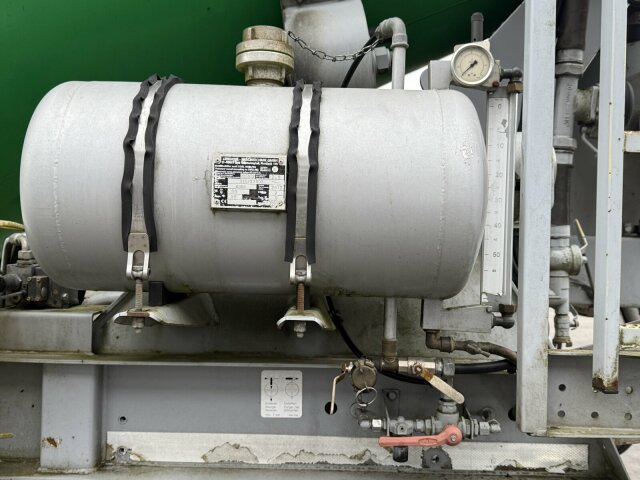 Müller-Mitteltal Liebherr Betonmischer Concrete Auflieger 10 m³ - Polprikolica: slika 5 Müller-Mitteltal Liebherr Betonmischer Concrete Auflieger 10 m³ - Polprikolica: slika 5