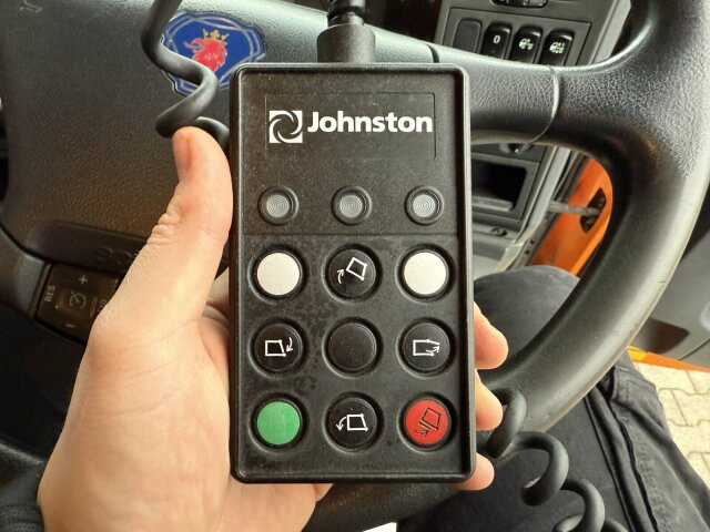 Scania P230 Kehrmaschine Johnston VT605- 6 M³ - Vozilo za pometanje: slika 5 Scania P230 Kehrmaschine Johnston VT605- 6 M³ - Vozilo za pometanje: slika 5