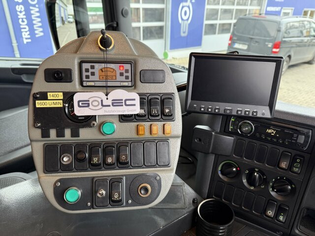 Scania P230 Kehrmaschine Johnston VT605- 6 M³ - Vozilo za pometanje: slika 4 Scania P230 Kehrmaschine Johnston VT605- 6 M³ - Vozilo za pometanje: slika 4