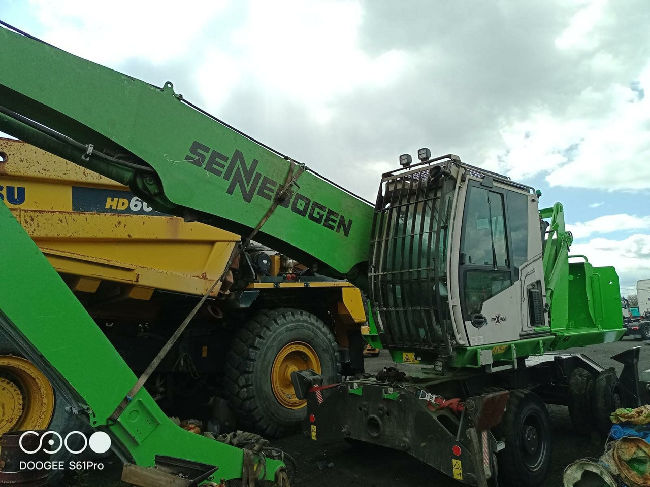 Sennebogen 818-E Umschlagbagger - 83 Ton - mit Greifer - Bager na kolesih: slika 1 Sennebogen 818-E Umschlagbagger - 83 Ton - mit Greifer - Bager na kolesih: slika 1