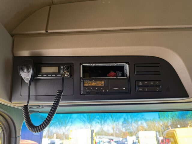 Mercedes-Benz ACTROS 1846 4x4 HAD Eur 6 Kipphydraulik Retarder - Vlačilec: slika 4 Mercedes-Benz ACTROS 1846 4x4 HAD Eur 6 Kipphydraulik Retarder - Vlačilec: slika 4