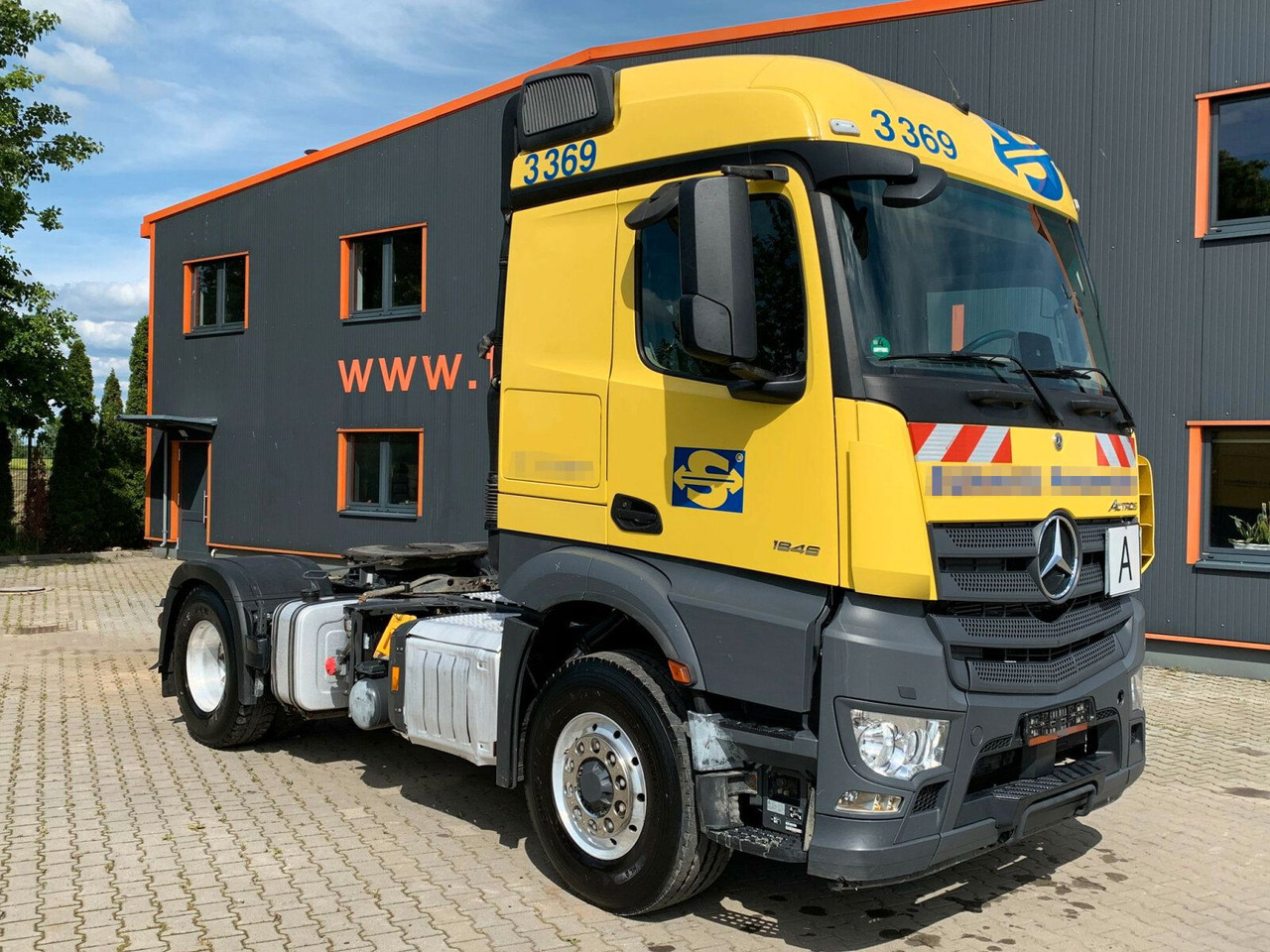 Mercedes-Benz AROCS 1846 4x4 HAD Euro 6 Kipphydraulik - Vlačilec: slika 1 Mercedes-Benz AROCS 1846 4x4 HAD Euro 6 Kipphydraulik - Vlačilec: slika 1