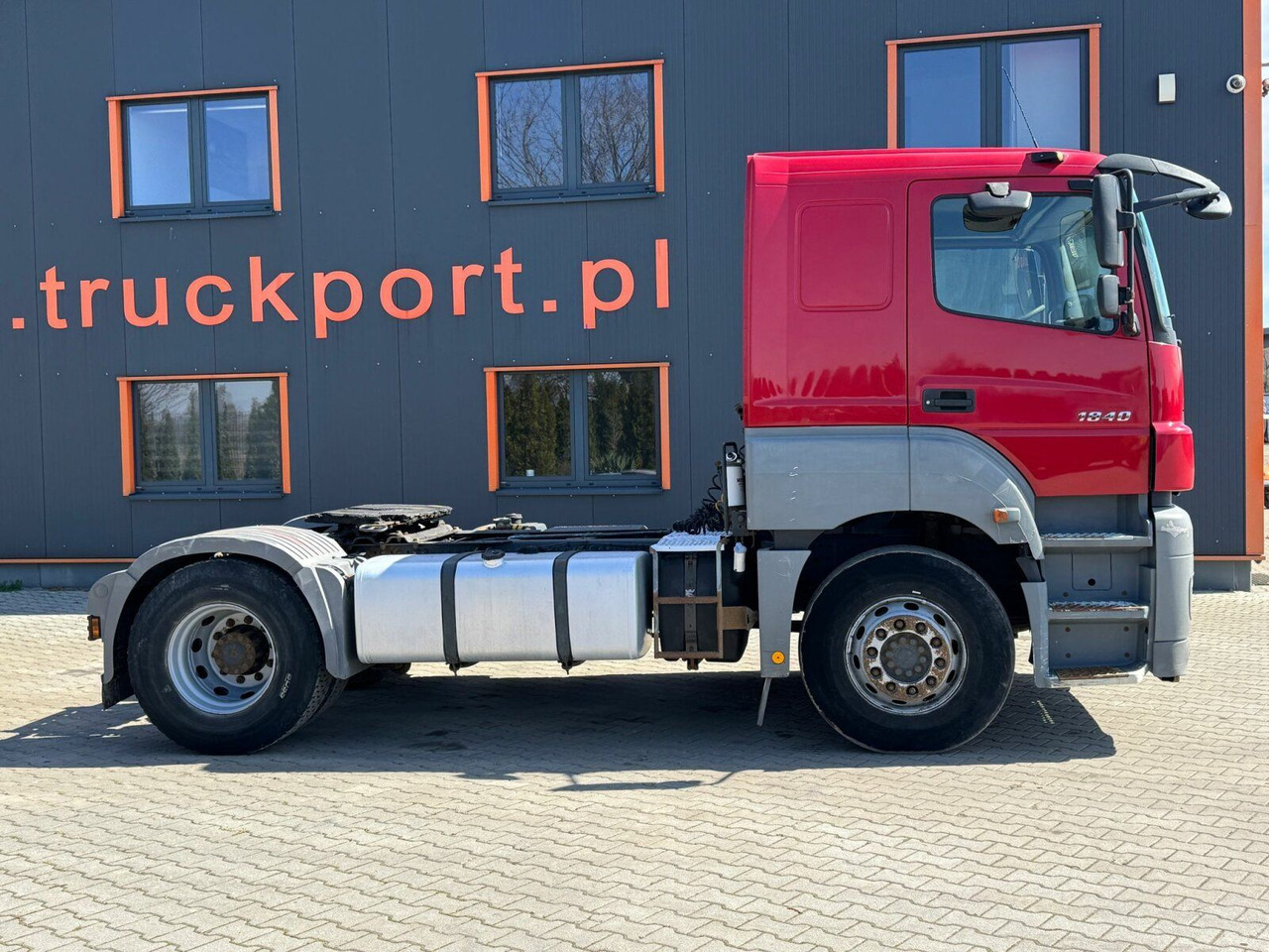 Mercedes-Benz AXOR 1840 4x2 Euro5 SZM Kipphydraulik - Vlačilec: slika 4 Mercedes-Benz AXOR 1840 4x2 Euro5 SZM Kipphydraulik - Vlačilec: slika 4