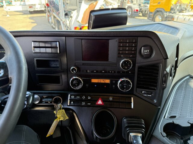 Mercedes-Benz Actros 1845 LS SZM 4x2 Kipphydraulik Retarder - Vlačilec: slika 3 Mercedes-Benz Actros 1845 LS SZM 4x2 Kipphydraulik Retarder - Vlačilec: slika 3