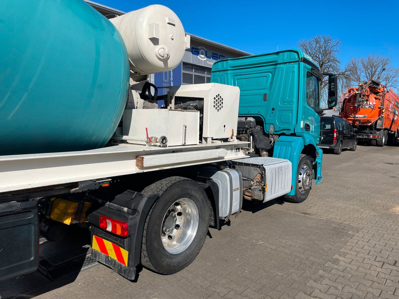 Mercedes-Benz Antos 2136 4x2 SZM Retarder Kipphyd. *Betonaufl. - Vlačilec: slika 3 Mercedes-Benz Antos 2136 4x2 SZM Retarder Kipphyd. *Betonaufl. - Vlačilec: slika 3