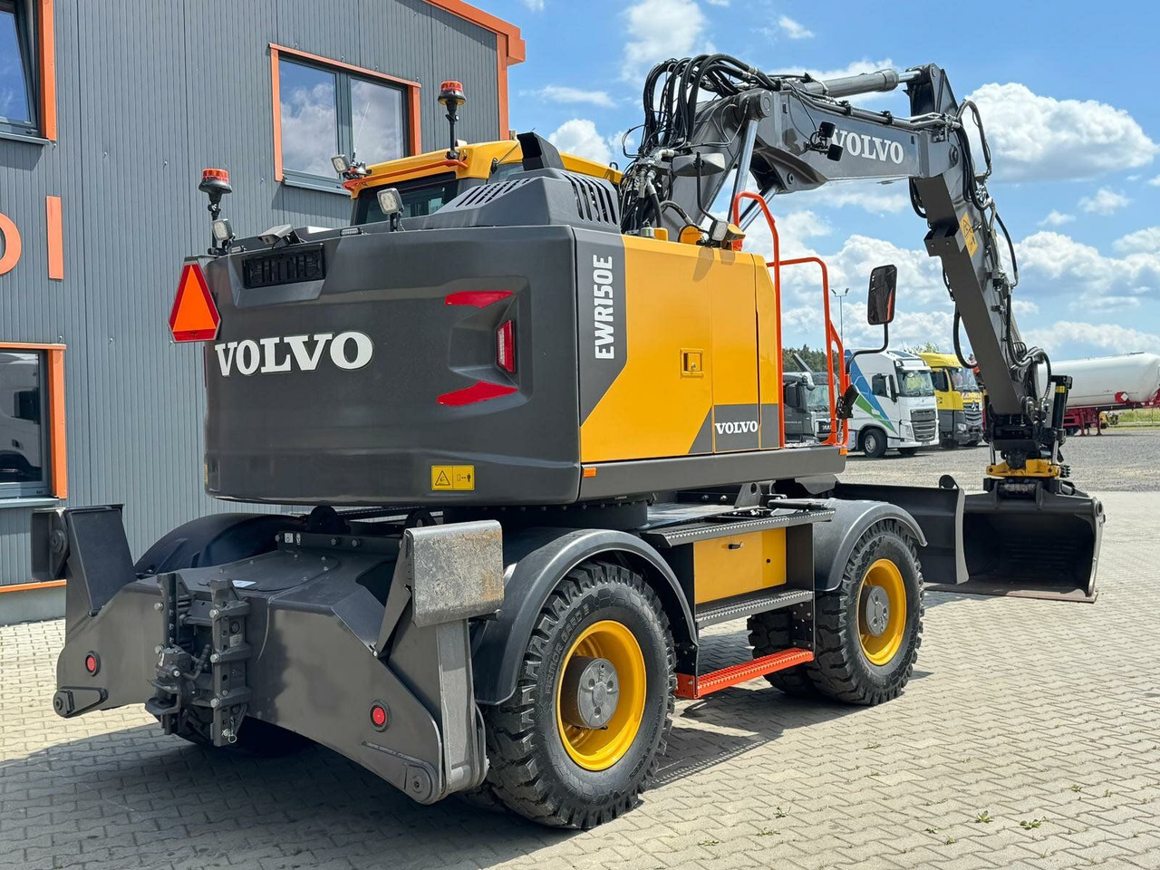 Volvo EWR150E Mobilbagger mit ROTATOR ENCONG EC319 - Bager na kolesih: slika 5 Volvo EWR150E Mobilbagger mit ROTATOR ENCONG EC319 - Bager na kolesih: slika 5