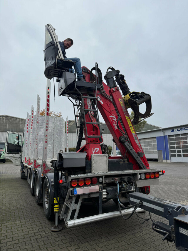Volvo FH 510 8x4 Holztransporter Kran PENZ + Anhänger - Tovornjak za prevoz lesa, Tovornjak z dvigalom: slika 2 Volvo FH 510 8x4 Holztransporter Kran PENZ + Anhänger - Tovornjak za prevoz lesa, Tovornjak z dvigalom: slika 2