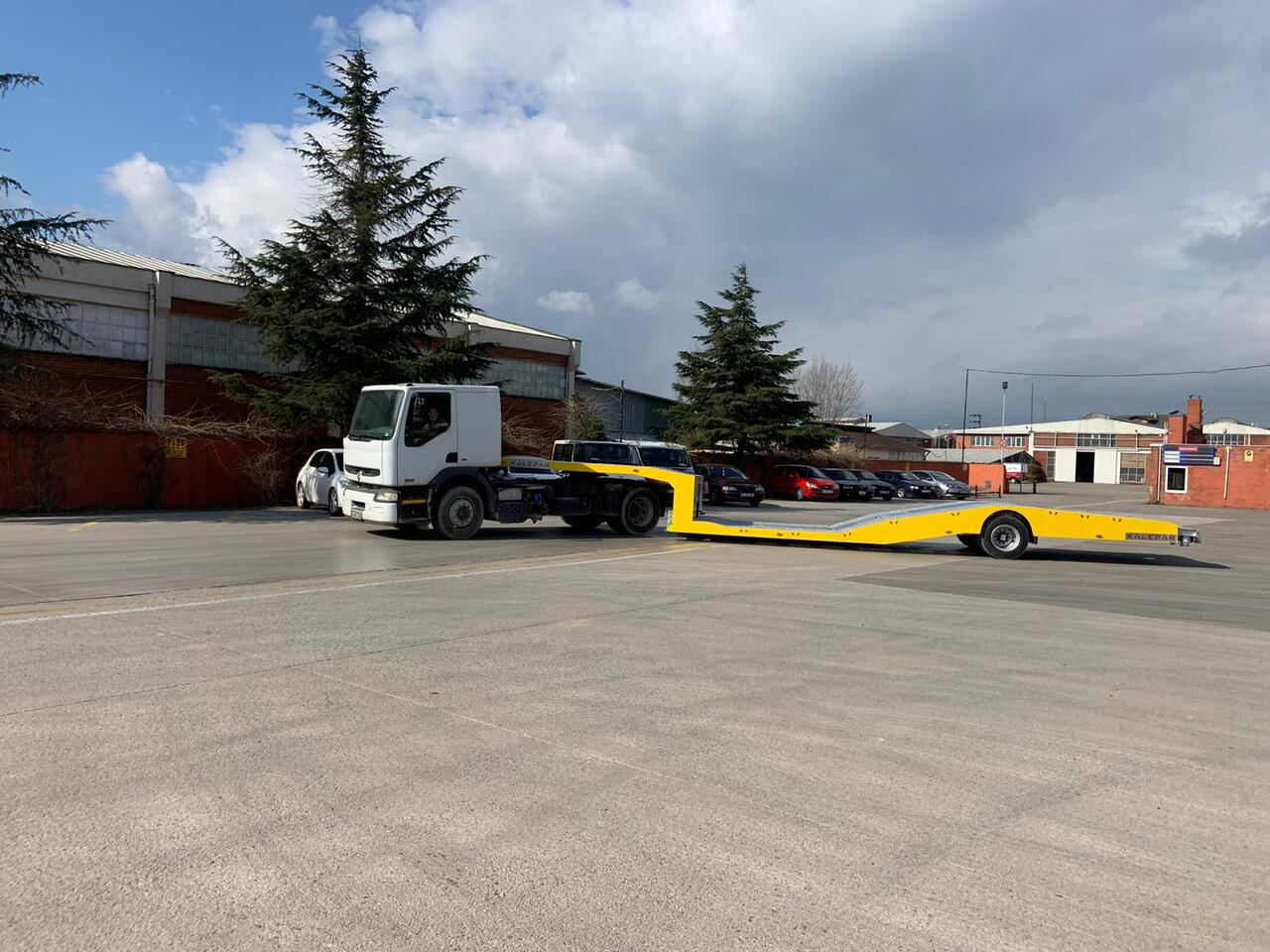 KALEPAR LKW/TRUCK TRANSPORTER - Nizko noseča polprikolica: slika 4 KALEPAR LKW/TRUCK TRANSPORTER - Nizko noseča polprikolica: slika 4