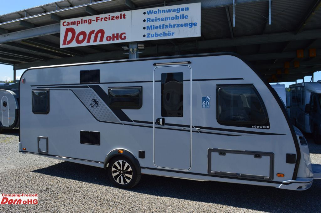 Knaus Südwind 580 QS 60 YEARS Kühlschrank 177l - Počitniška prikolica: slika 1 Knaus Südwind 580 QS 60 YEARS Kühlschrank 177l - Počitniška prikolica: slika 1