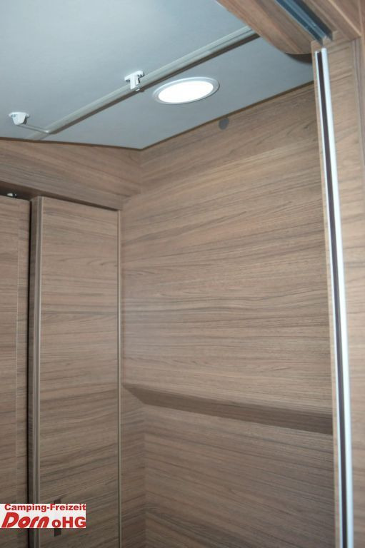 Nov Polintegriran avtodom Knaus VAN WAVE 640 MEG VANSATION 163 PS/Schalter/4 Per: slika 26 Nov Polintegriran avtodom Knaus VAN WAVE 640 MEG VANSATION 163 PS/Schalter/4 Per: slika 26