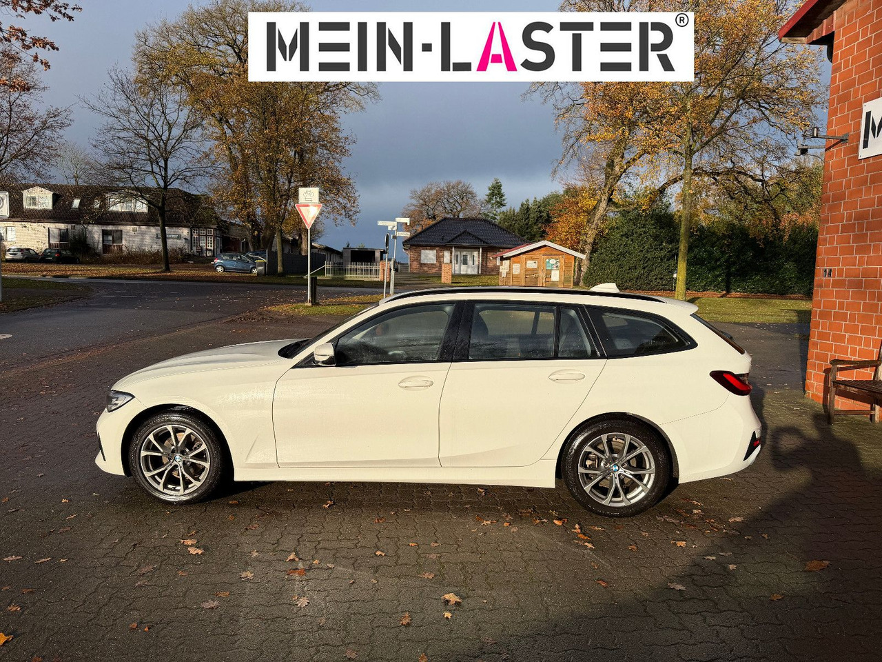 BMW 320 d xDrive touring Sport Line shadow AHK - Karavan: slika 5 BMW 320 d xDrive touring Sport Line shadow AHK - Karavan: slika 5