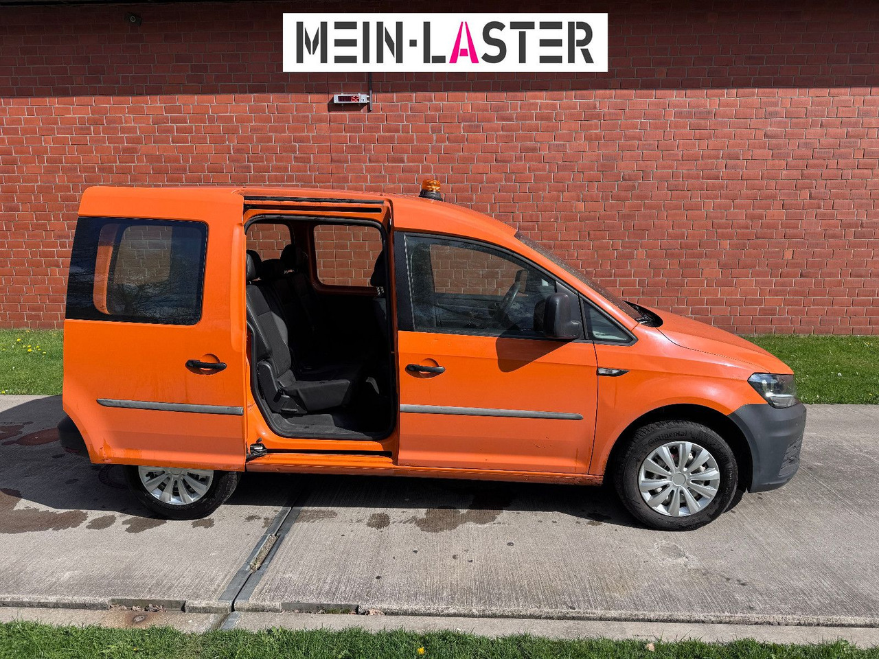 Volkswagen Caddy 2.0 TDI Klima 1. Hand 73.300 km - Potniški kombi: slika 4 Volkswagen Caddy 2.0 TDI Klima 1. Hand 73.300 km - Potniški kombi: slika 4