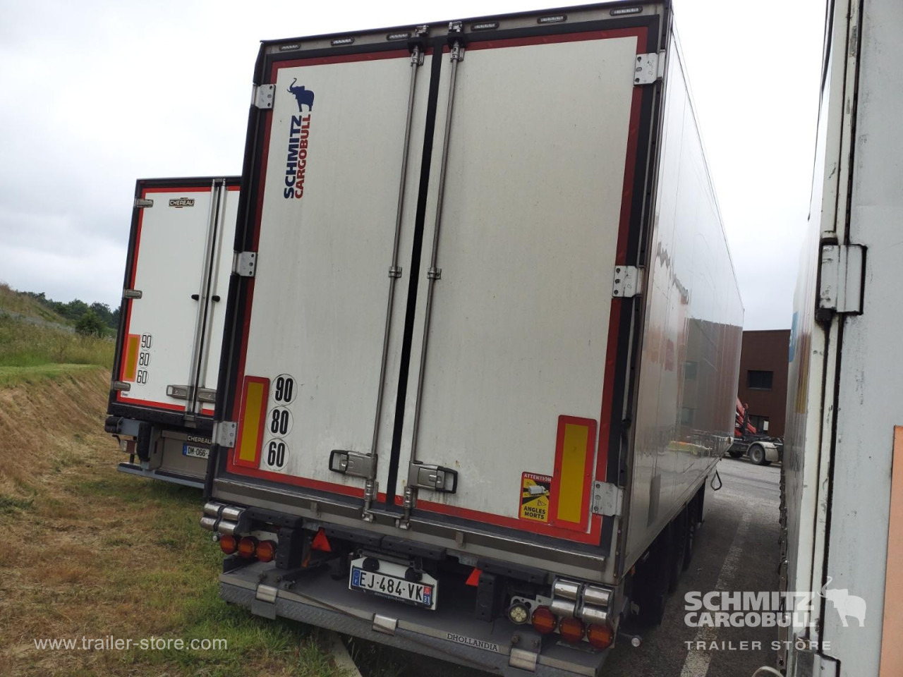SCHMITZ Reefer Standard Taillift - Izotermična polprikolica: slika 5 SCHMITZ Reefer Standard Taillift - Izotermična polprikolica: slika 5