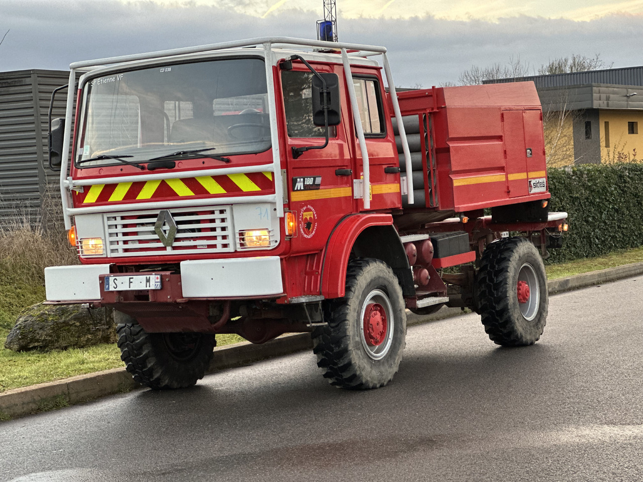 RENAULT M180 - Gasilsko vozilo: slika 1 RENAULT M180 - Gasilsko vozilo: slika 1
