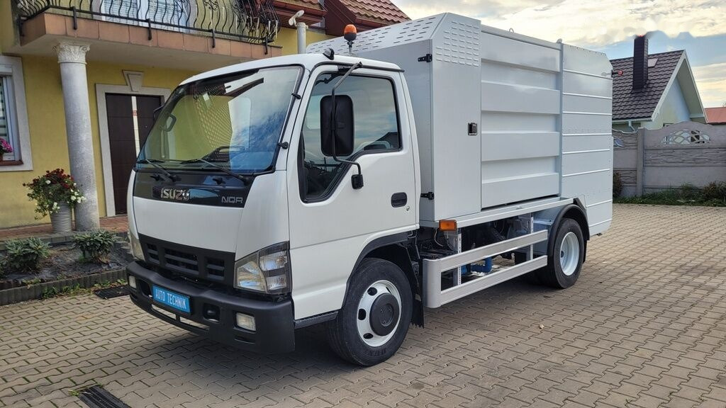Isuzu NQR75 Container washer laveuse lavacassonetti myjka - Smetarski tovornjak: slika 4 Isuzu NQR75 Container washer laveuse lavacassonetti myjka - Smetarski tovornjak: slika 4