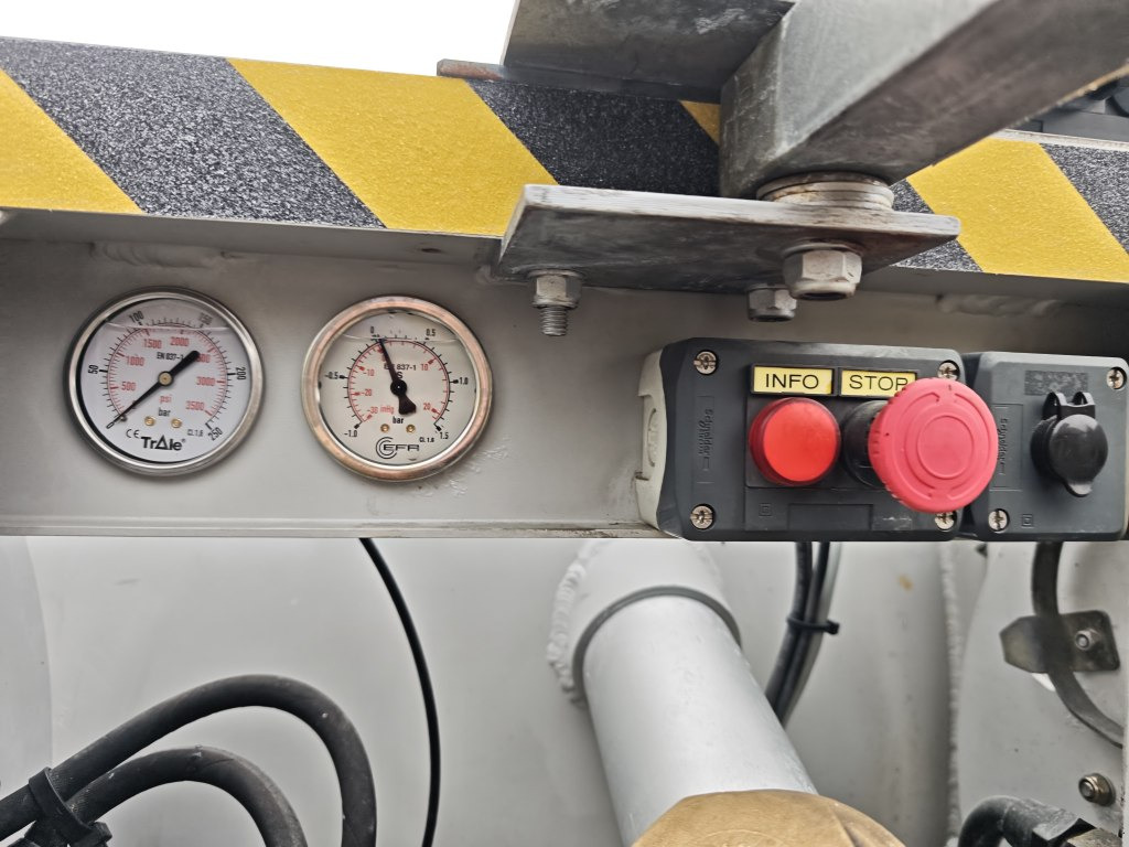 Vakuumski tovornjak Renault Maxity Kanalreiniger Hydrocureur Saugwagen: slika 44 Vakuumski tovornjak Renault Maxity Kanalreiniger Hydrocureur Saugwagen: slika 44