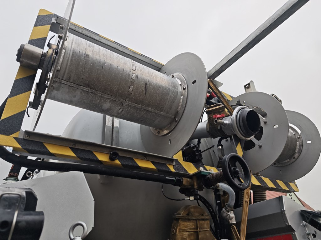 Vakuumski tovornjak Renault Maxity Kanalreiniger Hydrocureur Saugwagen: slika 49 Vakuumski tovornjak Renault Maxity Kanalreiniger Hydrocureur Saugwagen: slika 49