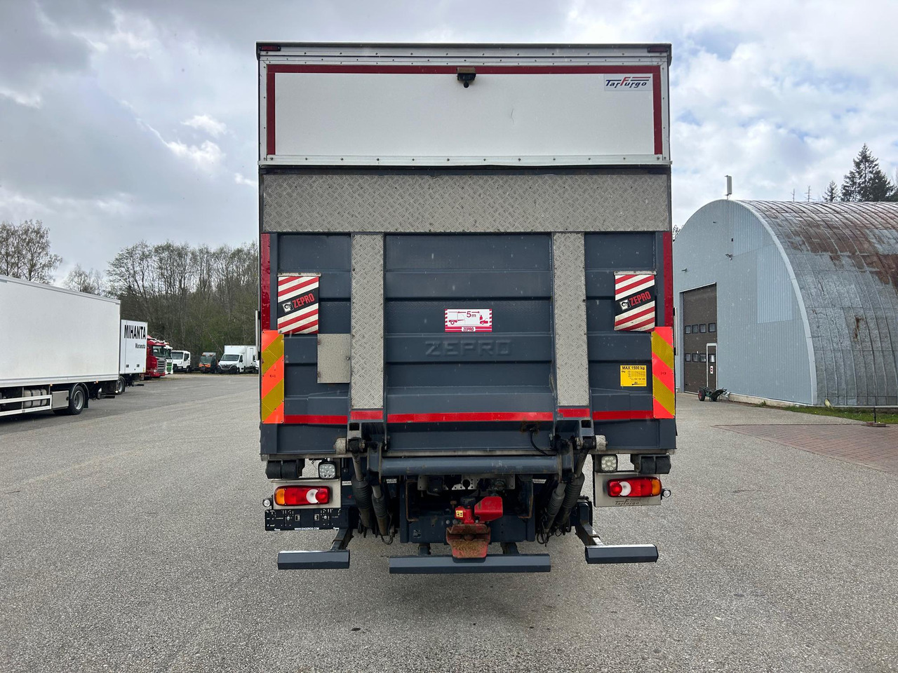 DAF LF320 - Tovornjak zabojnik: slika 4 DAF LF320 - Tovornjak zabojnik: slika 4