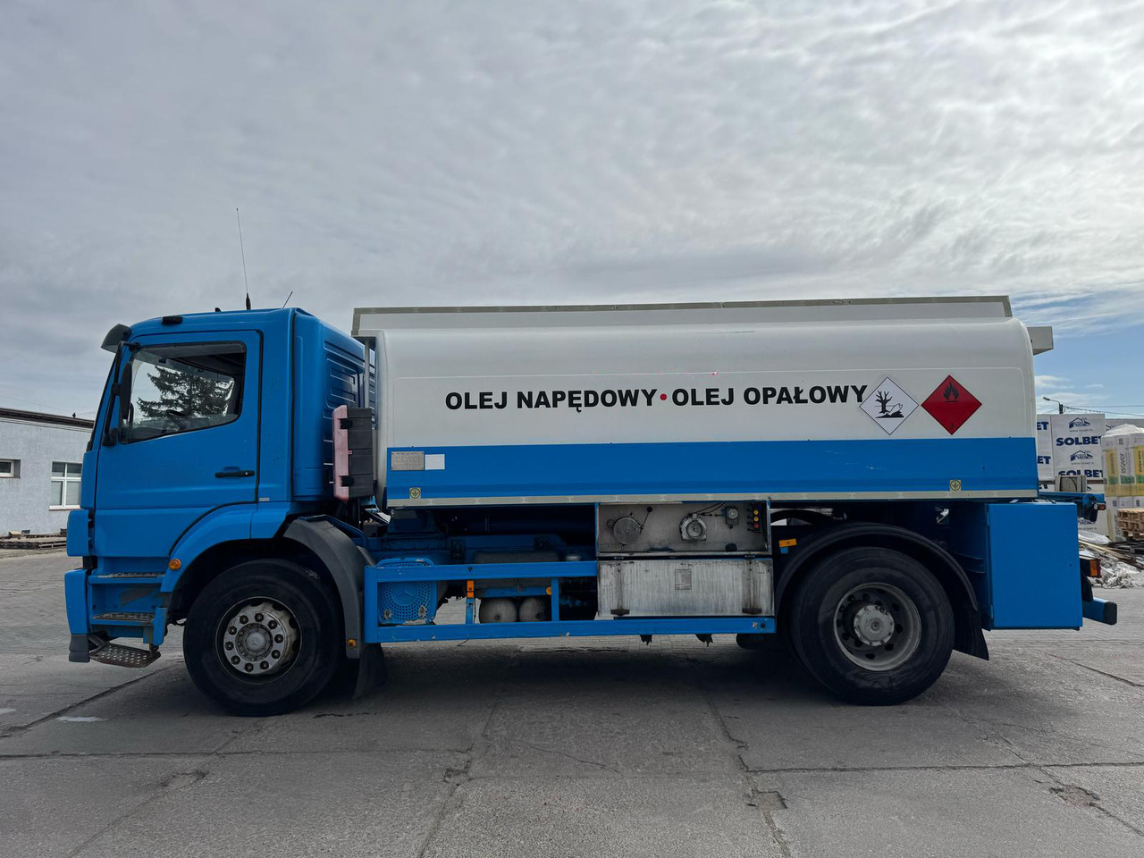 MERCEDES-BENZ Atego 1828 - Tovornjak cisterna: slika 4 MERCEDES-BENZ Atego 1828 - Tovornjak cisterna: slika 4